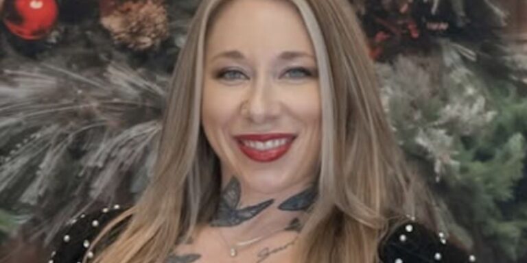 IFBB Pro Kristin Pope Shows Off Amazing Body: “You are the Director of Your Life”