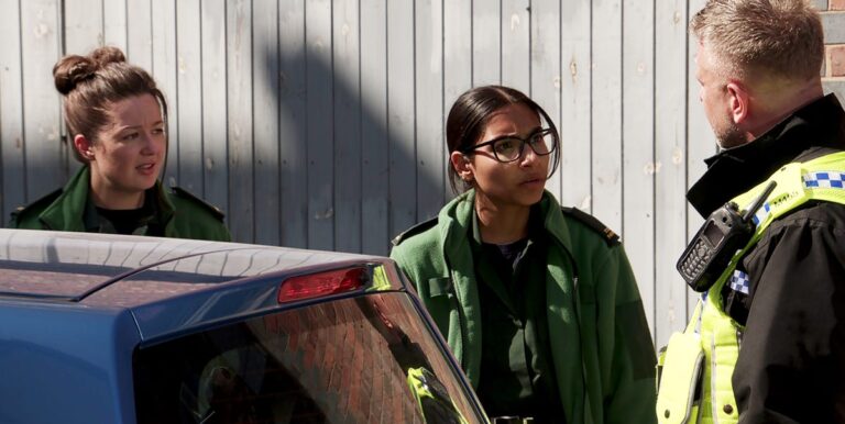 Asha panics as she finds Aadi’s car at a crash site