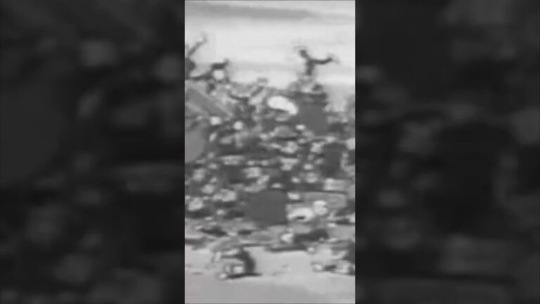 Step back in time with this charming classic animation!