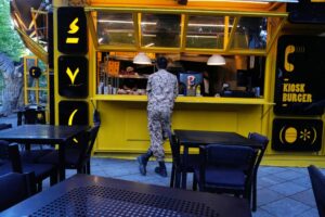 Soaring inflation and plummeting economy test Iran in wartime