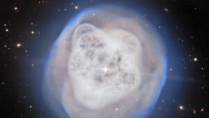 Dying star resembles a billowing crystal ball in new telescope photo