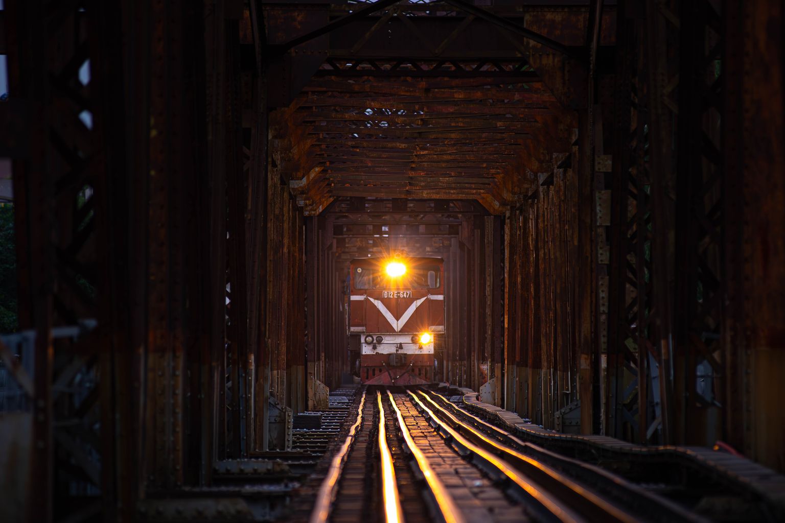 Train to Pakistan Ending Explained: The Man on the Rope